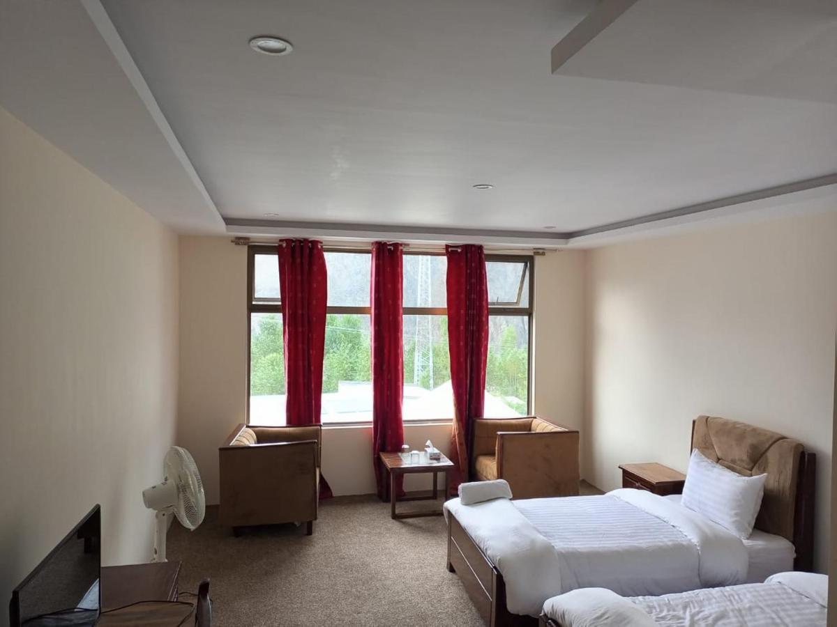 Apex Hotels And Resorts Hussaini Karimabad  Bagian luar foto