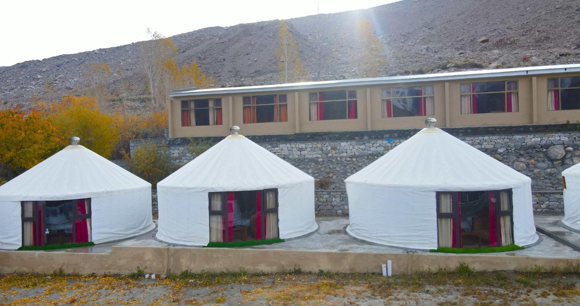 Apex Hotels And Resorts Leyurt Hussaini Karimabad  Bagian luar foto