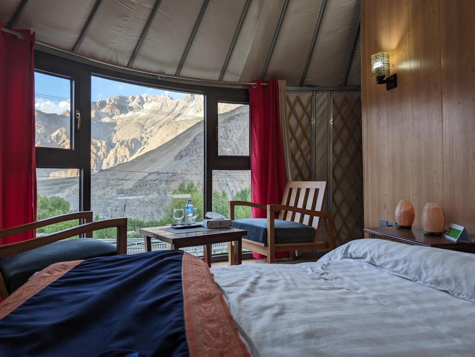 Apex Hotels And Resorts Leyurt Hussaini Karimabad  Bagian luar foto