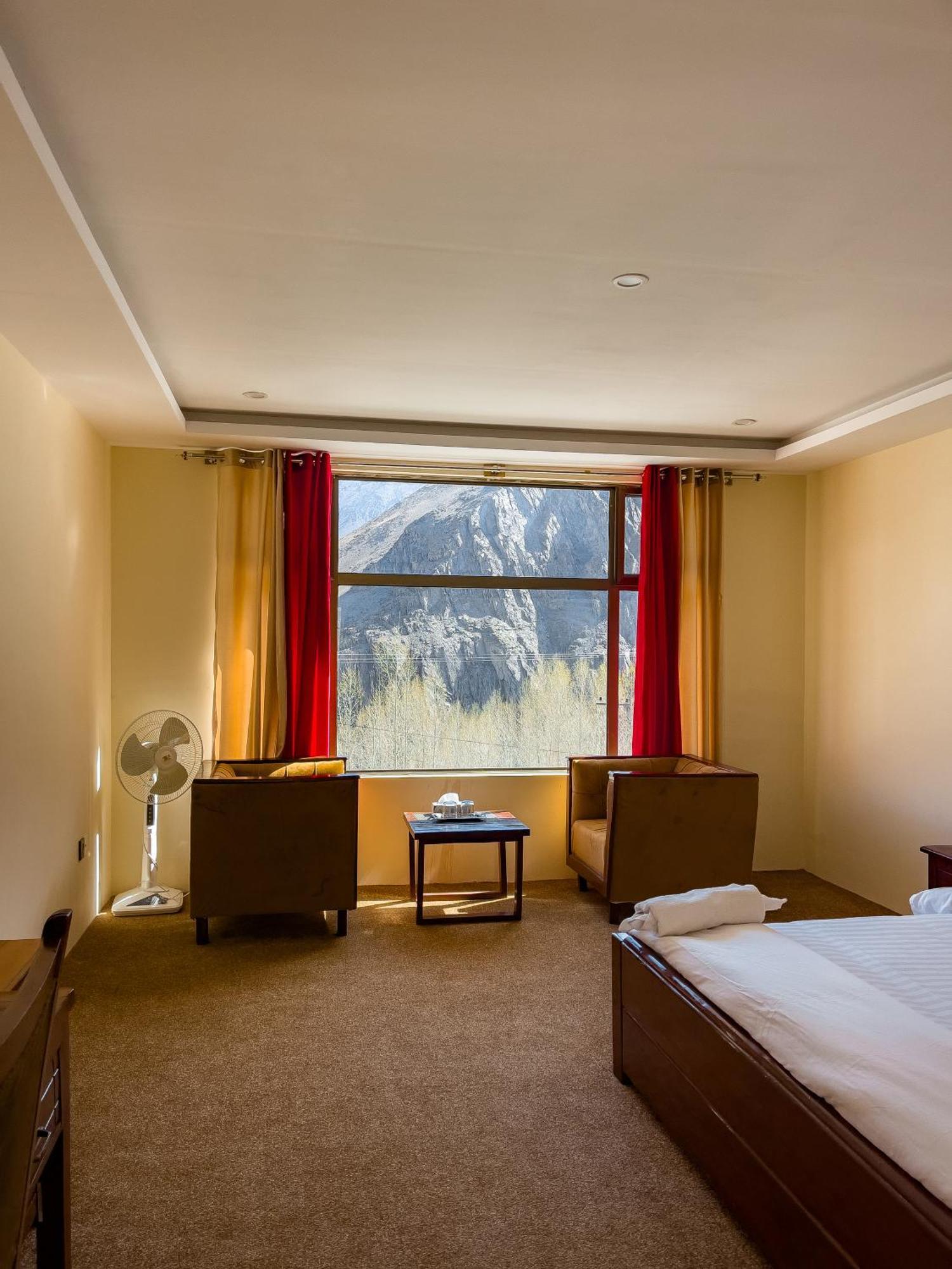Apex Hotels And Resorts Hussaini Karimabad  Bagian luar foto