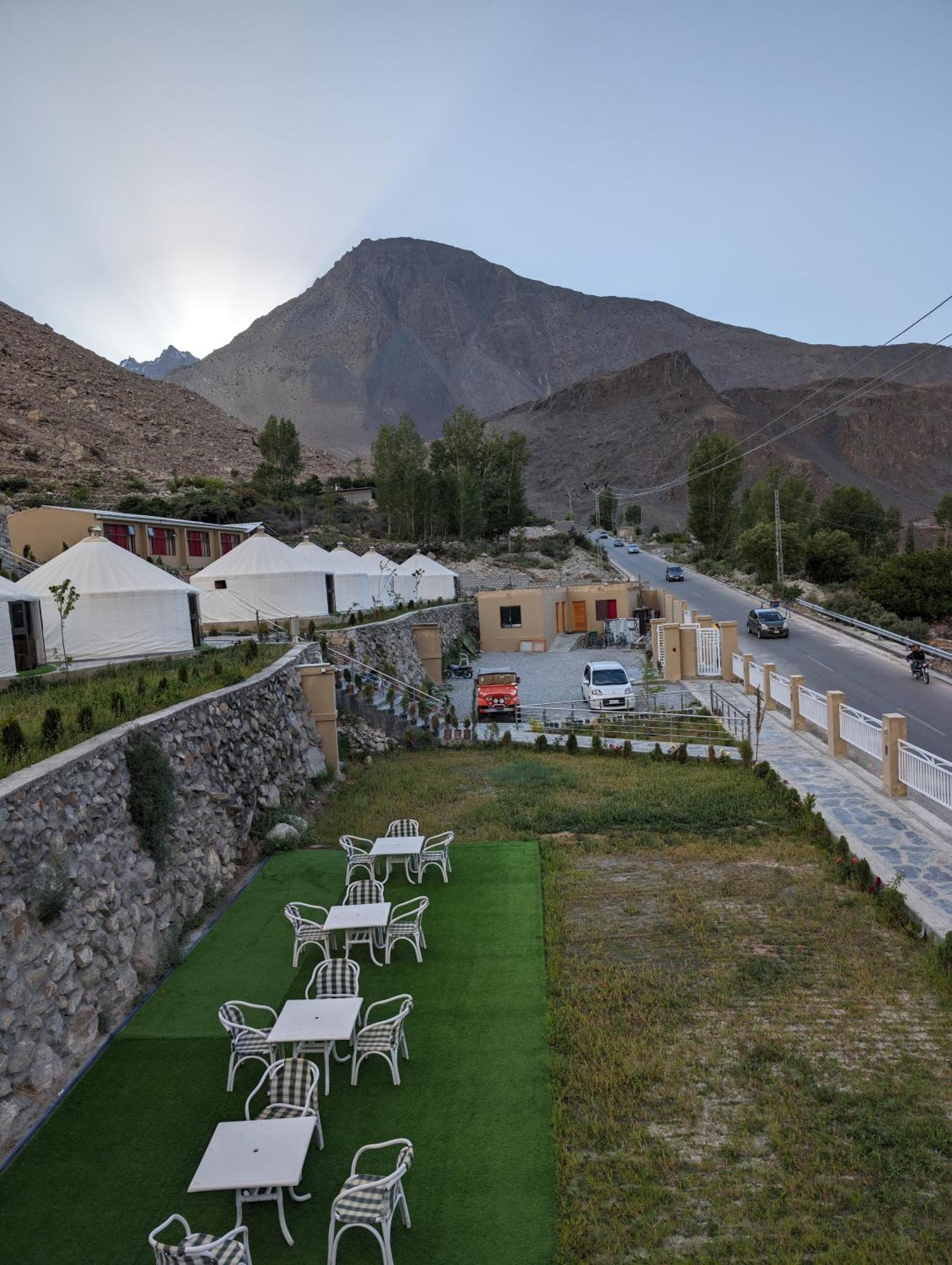 Apex Hotels And Resorts Leyurt Hussaini Karimabad  Bagian luar foto